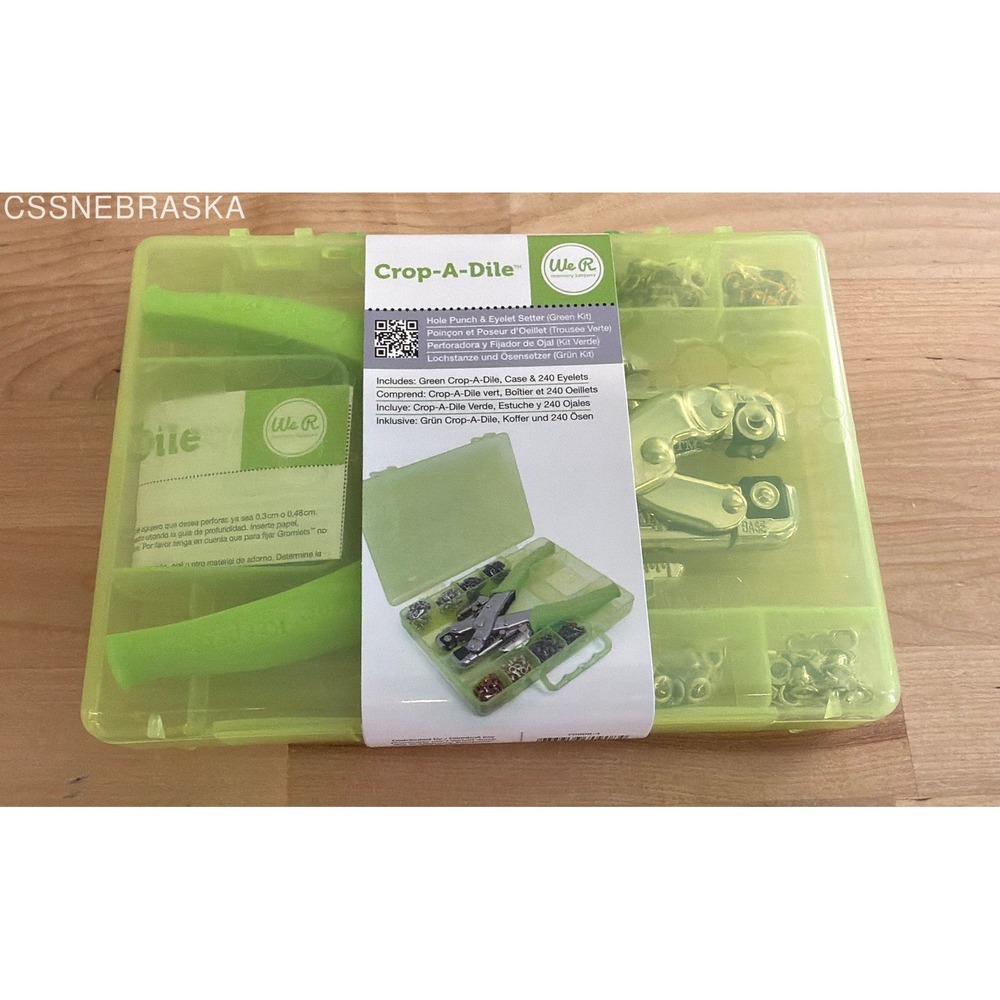 We R‎ Memory Keepers Crop-A-Dile Hole Punch & Eyelet Setter Green Kit Case New